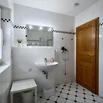 Appartement Familiaeres- Charmantes In By Interhome