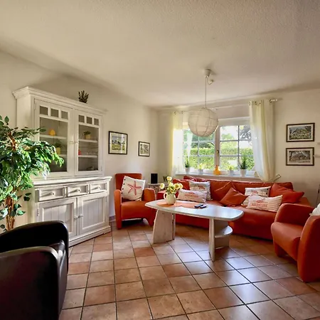 Familiaeres- Charmantes In By Interhome Lejlighed Zingst
